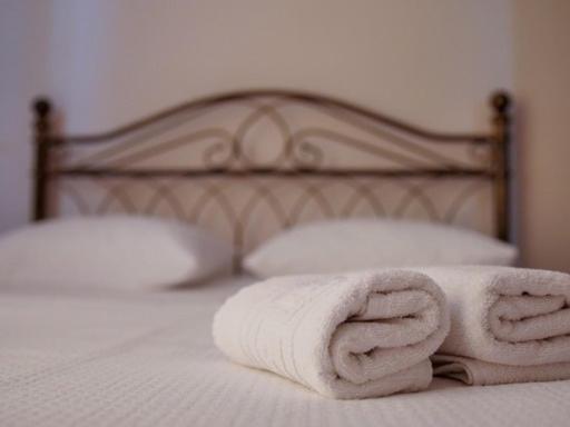 Vironas Hotel Himarë Eksteriør billede
